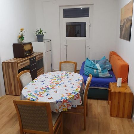 Ferienwohnung In Diehlo ไอเซนฮุทเทนชตัดท์ ภายนอก รูปภาพ