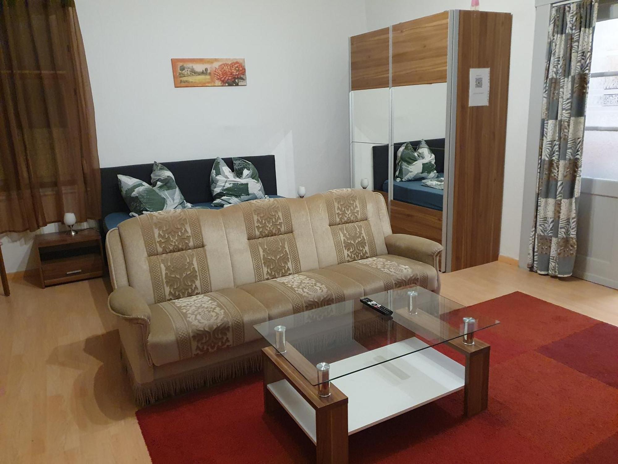 Ferienwohnung In Diehlo ไอเซนฮุทเทนชตัดท์ ภายนอก รูปภาพ