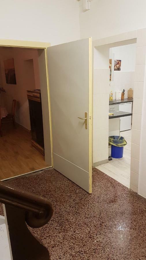 Ferienwohnung In Diehlo ไอเซนฮุทเทนชตัดท์ ภายนอก รูปภาพ